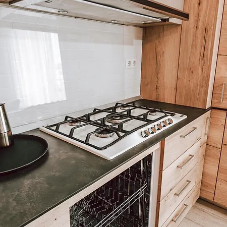 Elegant Escape Apartman *