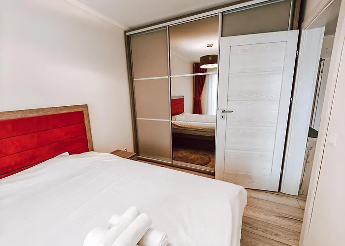 Elegant Escape-parking, Private Parking,kingsize B Апартаменты Клуж-Напока