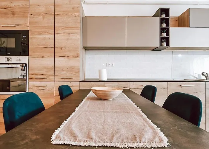 Elegant Escape-parking, Private Parking,kingsize B * Cluj-Napoca